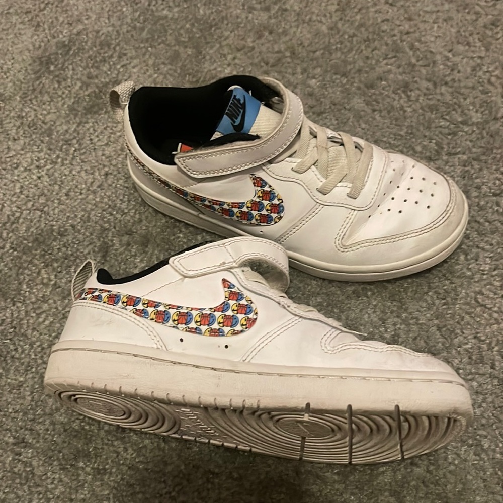 1y youth shoes Nike